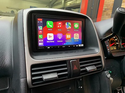 Honda CR-V 2006 fitted with Sony XAV-AX4050 Wireless CarPlay Stereo