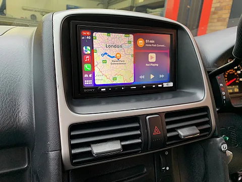 Honda CR-V 2006 fitted with Sony XAV-AX4050 Wireless CarPlay Stereo
