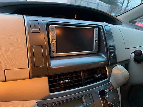 Toyota Estima 2010 Factory Radio