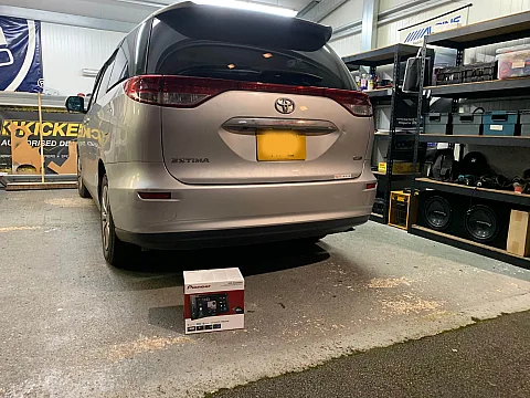 Toyota Estima 2010 upgraded with Pioneer AVH-Z3200DAB Multimedia Stereo