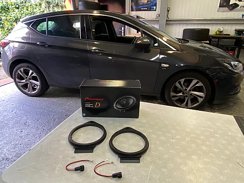 Vauxhall Astra K 2015 Front Doors Upgraded with Pioneer TS-D65F speakers