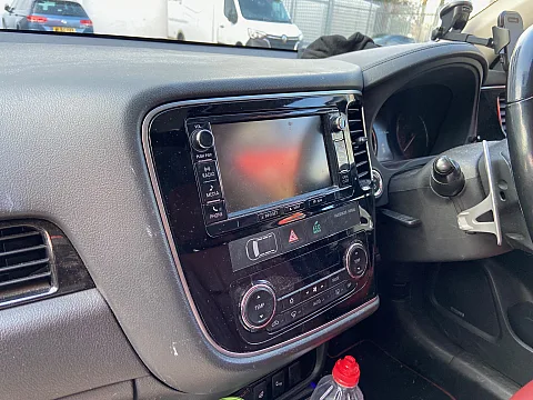 Mitsubishi Outlander 2017 factory radio
