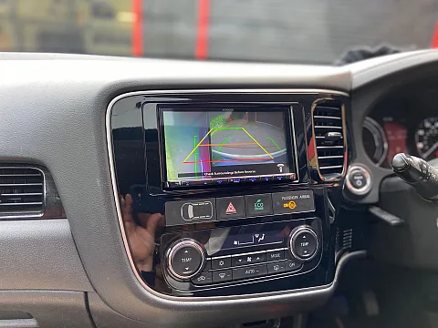 Mitsubishi Outlander 2017 fitted with Kenwood DMX8021DABS Car Stereo