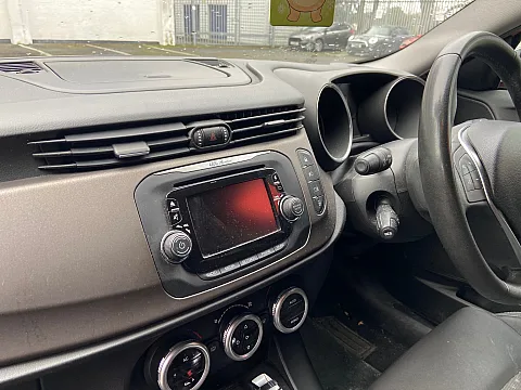 Alfa Romeo Giulietta 2015 factory radio