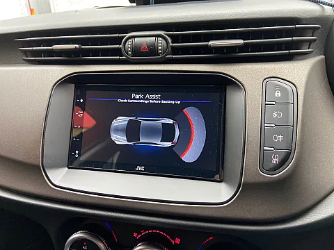 Alfa Romeo Giulietta 2015 upgraded with JVC KW-M560BT Multimedia