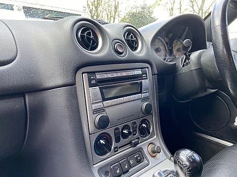 Mazda MX5 2004 factory radio