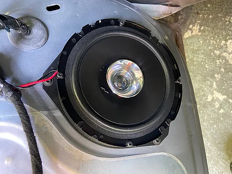 Vauxhall Corsa D 2009 Speaker upgraded with Pioneer TS-G1710F Speakers