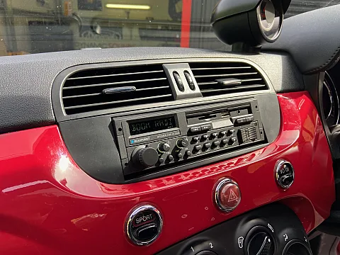 Fiat Abarth 2014 upgraded with a Blaupunkt Bremen stereo