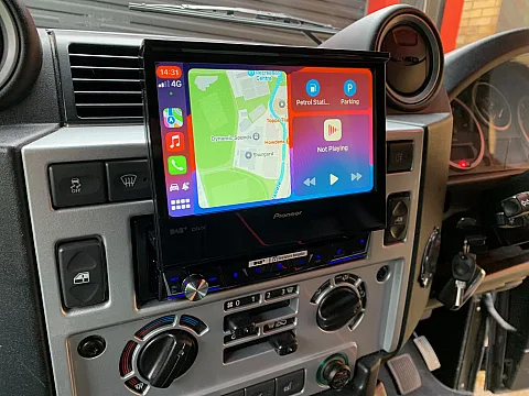 Land Rover Defender 2015 upgraded with Pioneer AVH-Z7200DAB CarPlay Flip out screen