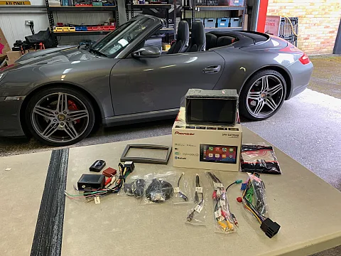 Porsche 911 2008 upgraded with Pioneer SPH-DA77DAB Apple CarPlay Stereo