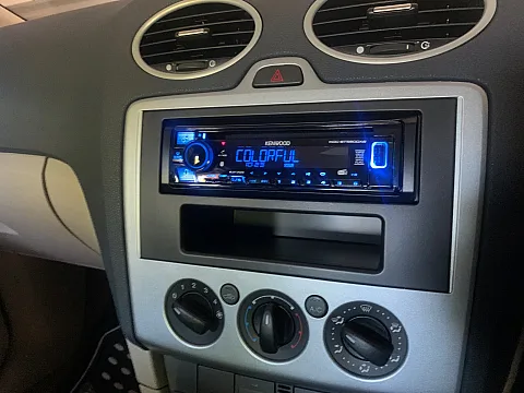 Ford Focus 2005 upgraded with Kenwood KDC-BT560DAB DAB Stereo