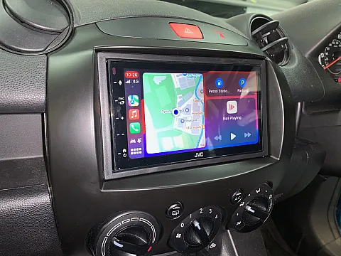 Mazda 2 2010 upgraded with JVC KW-M560BT CarPlay stereo