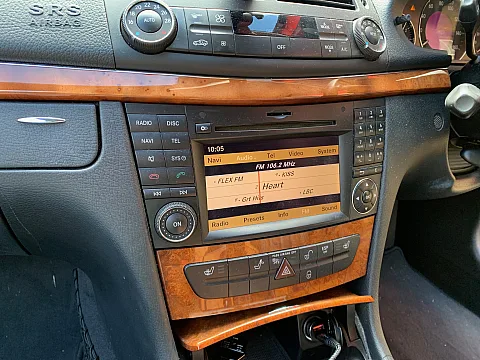 Mercedes E280 2008 Factory Radio