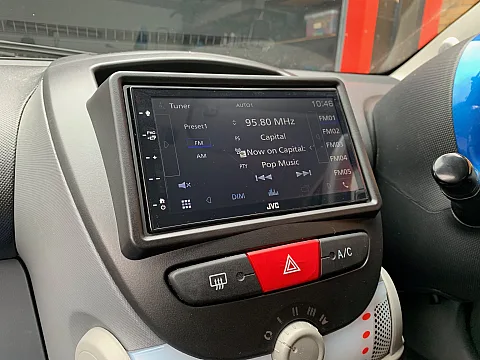 Toyota Aygo 2009 upgraded with JVC KW-M560BT CarPlay stereo