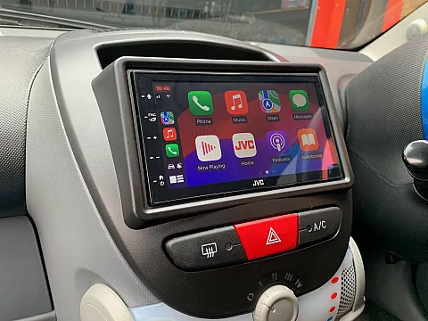 Toyota Aygo 2009 upgraded with JVC KW-M560BT CarPlay stereo