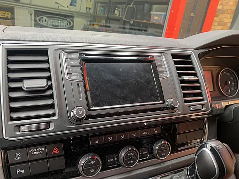 VW Caravell 2019 factory radio