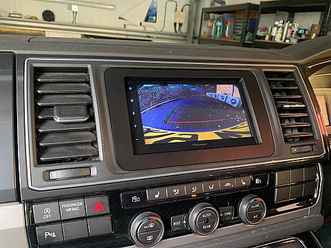VW Caravell 2019 fitted with Pioneer SPH-DA360DAB CarPlay Android Stereo