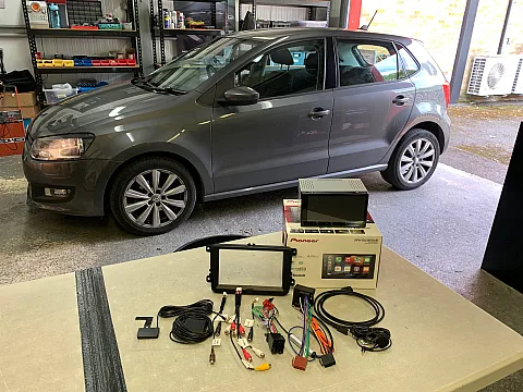 VW Polo 2010 fitted with Pioneer SPH-DA360DAB CarPlay stereo