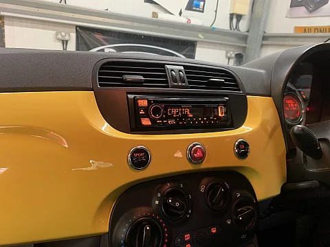 Fiat 500 2010 upgraded with Kenwood KDC-BT560DAB stereo