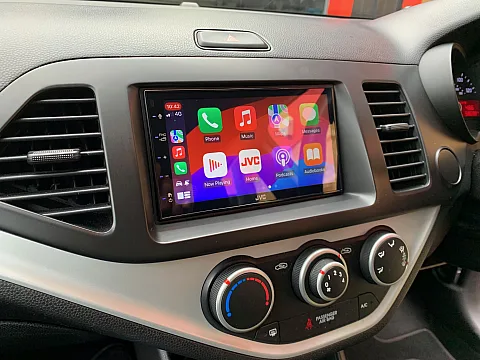 Kia Picanto upgraded with a JVC KW-M560BT CarPlay/Android Auto stereo