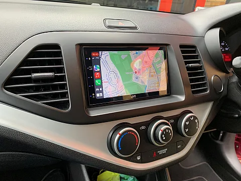 Kia Picanto upgraded with a JVC KW-M560BT CarPlay/Android Auto stereo