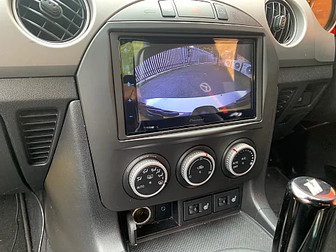 Mazda MX5 2010 upgraded with Pioneer SPH-DA160DAB CarPlay stereo & Reverse Camera