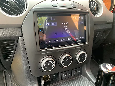 Mazda MX5 2010 upgraded with Pioneer SPH-DA160DAB CarPlay stereo & Reverse Camera