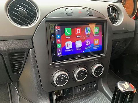 Mazda MX5 2010 upgraded with Pioneer SPH-DA160DAB CarPlay stereo & Reverse Camera