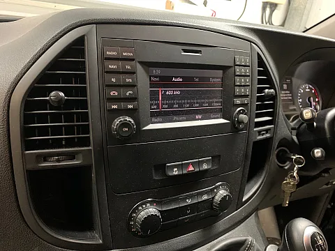 Mercedes-Benz Vito 2020 factory radio