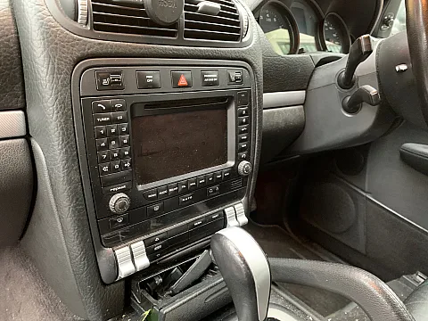 Porsche Cayenne 2007 factory radio