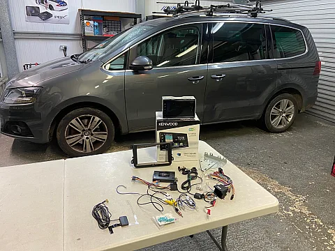 Seat Alhambra 2016 upgraded with Kenwood DMX7722DABS CarPlay Stereo