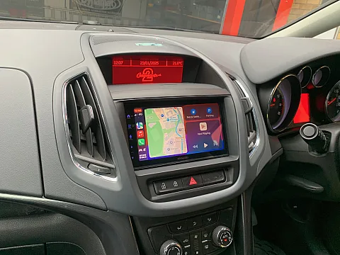 Vauxhall Zafira 2014 upgraded with Kenwood DMX7722DABS CarPlay stereo & CMOS-230 reversing camera