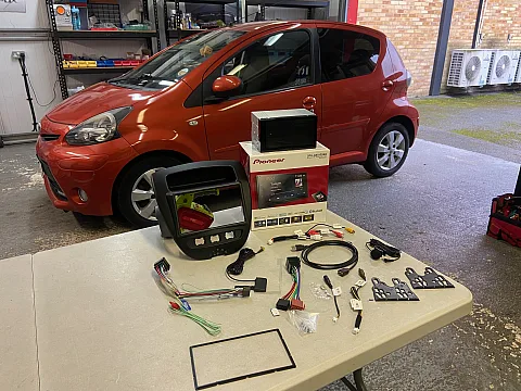 Toyota Aygo 2011 Upgraded with Pioneer SPH-DA160DAB CarPlay Android Stereo