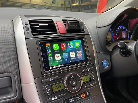 Toyota Auris 2011 upgraded with Pioneer SPH-DA130DAB CarPlay stereo