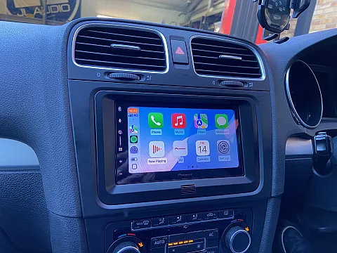 VW Golf MK6 Upgraded with Pioneer SPH-DA77DAB CarPlay Stereo & Reverse Camera