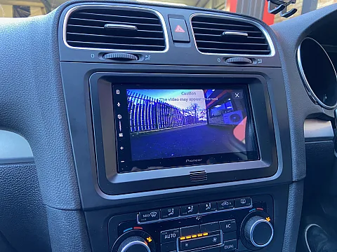 VW Golf MK6 Upgraded with Pioneer SPH-DA77DAB CarPlay Stereo & Reverse Camera