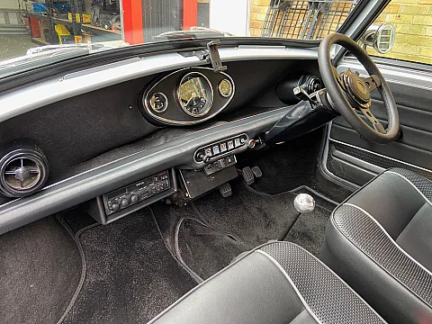 Classic Rover Mini K Old Stereo