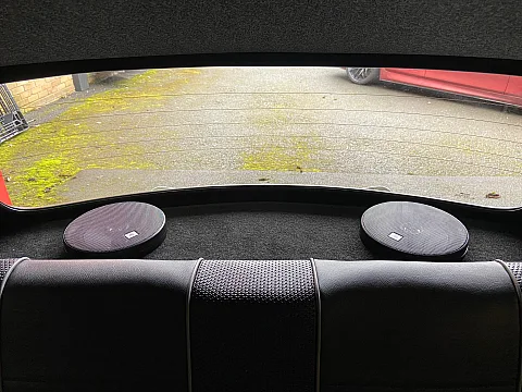 Classic Rover Mini Upgraded with Blaupunkt Valencia 200 DAB BT and JBL Stage1 621 Speakers