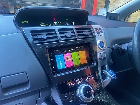 Toyota Prius Plus 2012 Old Radio