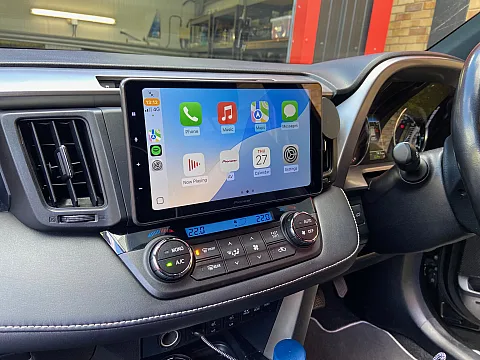 Toyota RAV4 2017 upgraded with Pioneer SPH-EVO950DAB CarPlay stereo