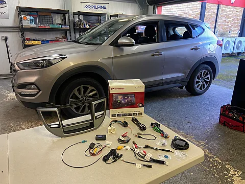 Hyundai Tucson 2017 Upgraded with Pioneer SPH-DA77DAB Wireless CarPlay stereo