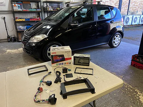 Mercedes A Class 2011 Upgraded with a JVC KW-M593BT CarPlay stereo