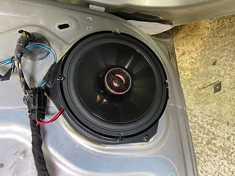 Vauxhall Corsa D 2007 model Upgraded with Infinity Speakers