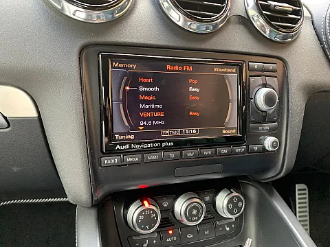 Audi TT 2012 factory radio