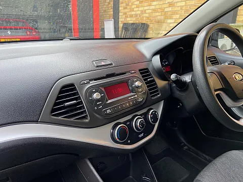 Kia Picanto 2012 factory radio
