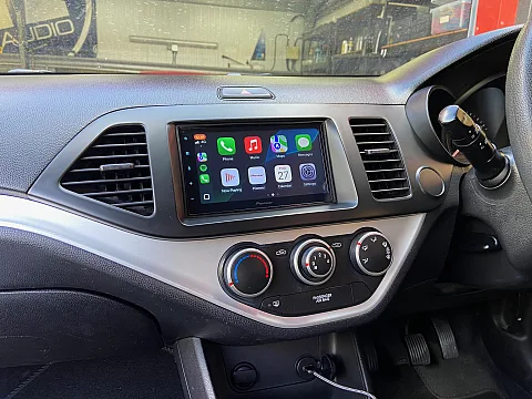 Kia Picanto 2012 Upgraded with a Pioneer SPH-DA160DAB CarPlay stereo