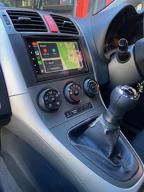 Toyota Auris 2009 Upgraded with a JVC KW-M785DBW stereo