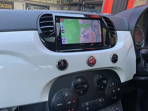 Fiat 500 2015 upgraded with the Pioneer SPH-DA77DAB wireless CarPlay stereo