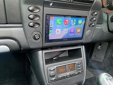 Porsche 996 2003 upgraded with the Pioneer SPH-DA77DAB Wireless CarPlay Stereo