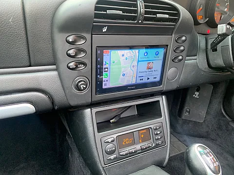 Porsche 996 2003 upgraded with the Pioneer SPH-DA77DAB Wireless CarPlay Stereo